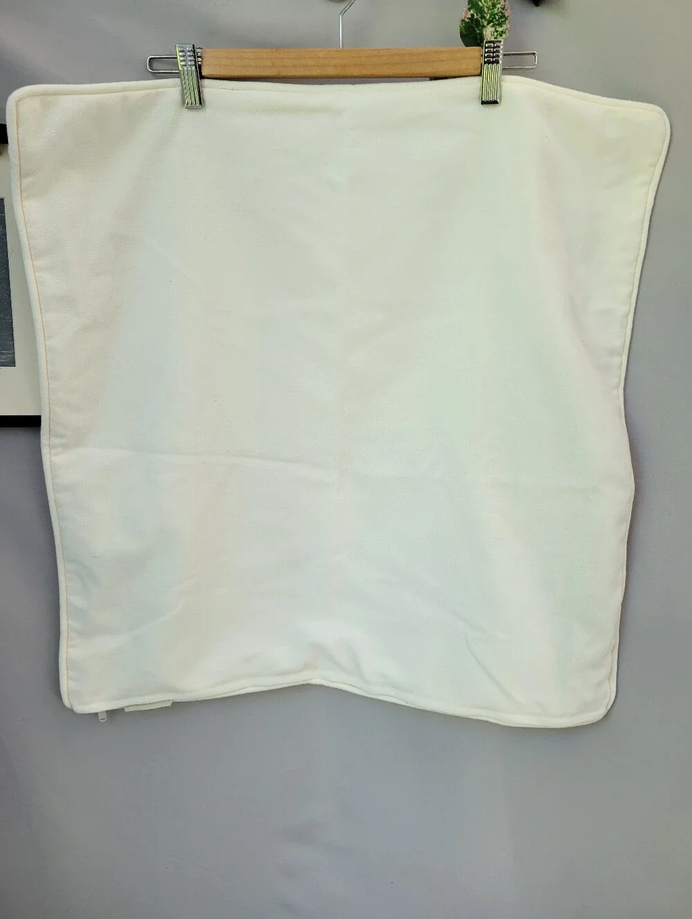 Pottery Barn Solid Canvas Piped Throw Pillow Cover Cream 22 x 22